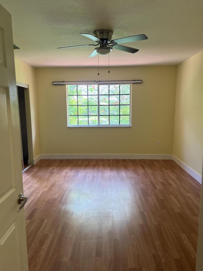 4113 Napoli Lake Drive - Photo 4