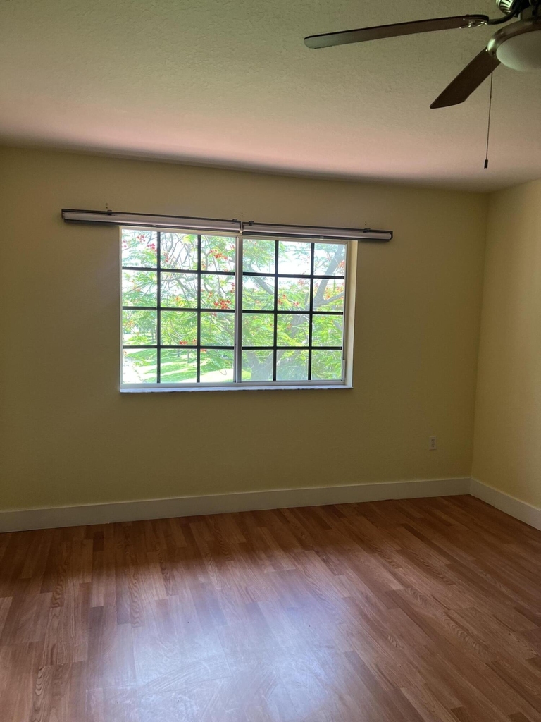 4113 Napoli Lake Drive - Photo 5