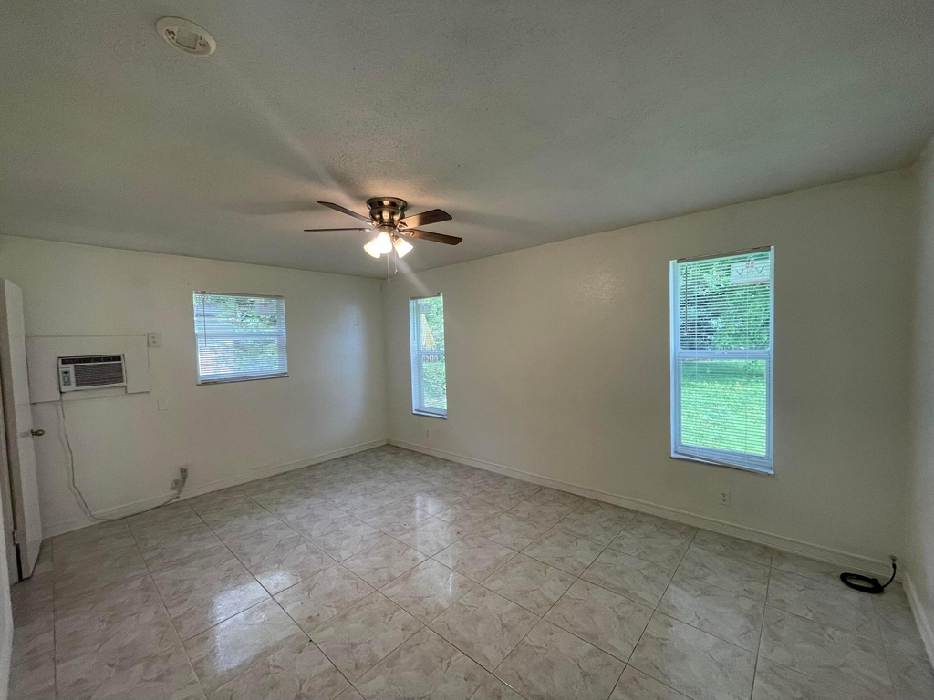 2819 Polk Street - Photo 14