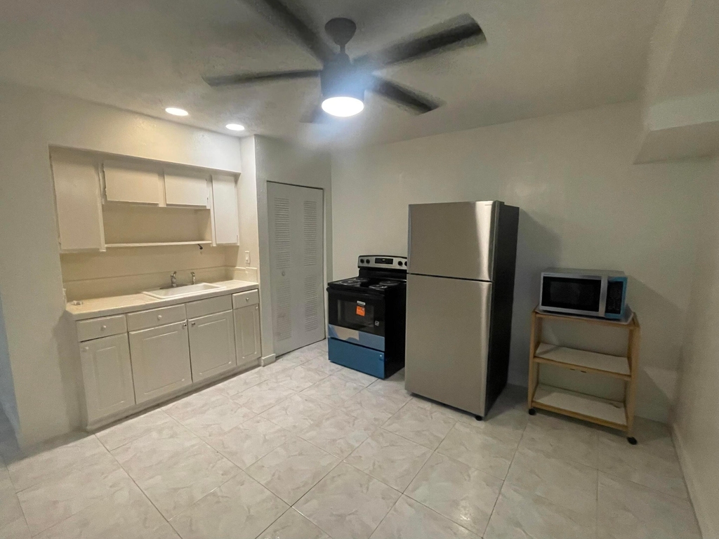 2819 Polk Street - Photo 14