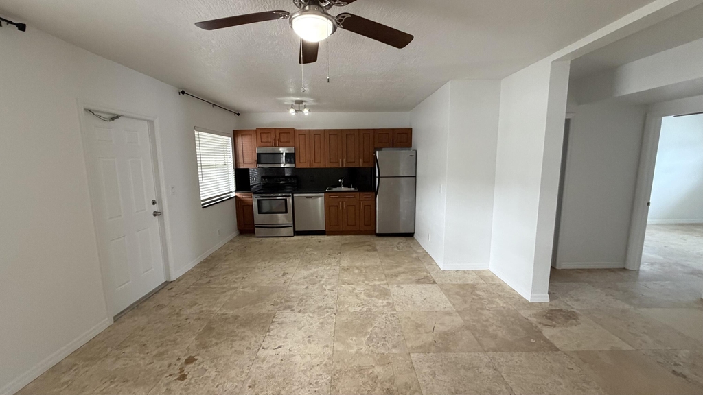 1470 N Dixie Highway - Photo 18