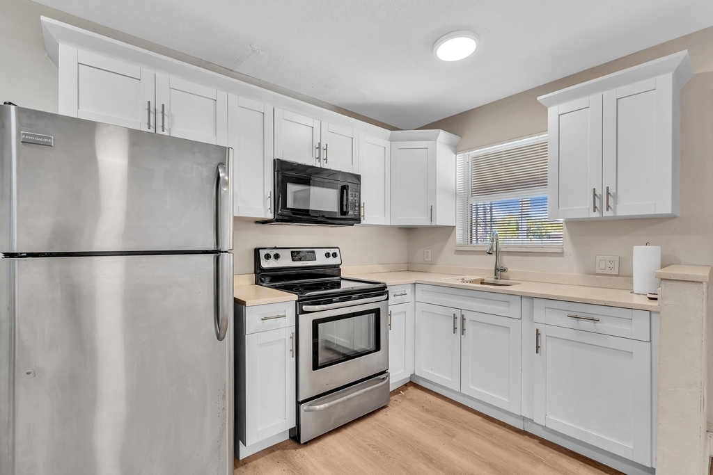 800 Moffett Street - Photo 11