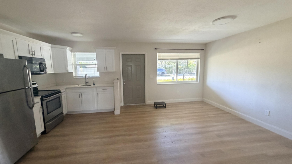 800 Moffett Street - Photo 4