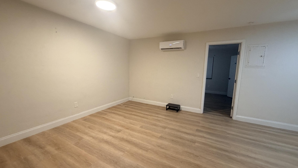 800 Moffett Street - Photo 9