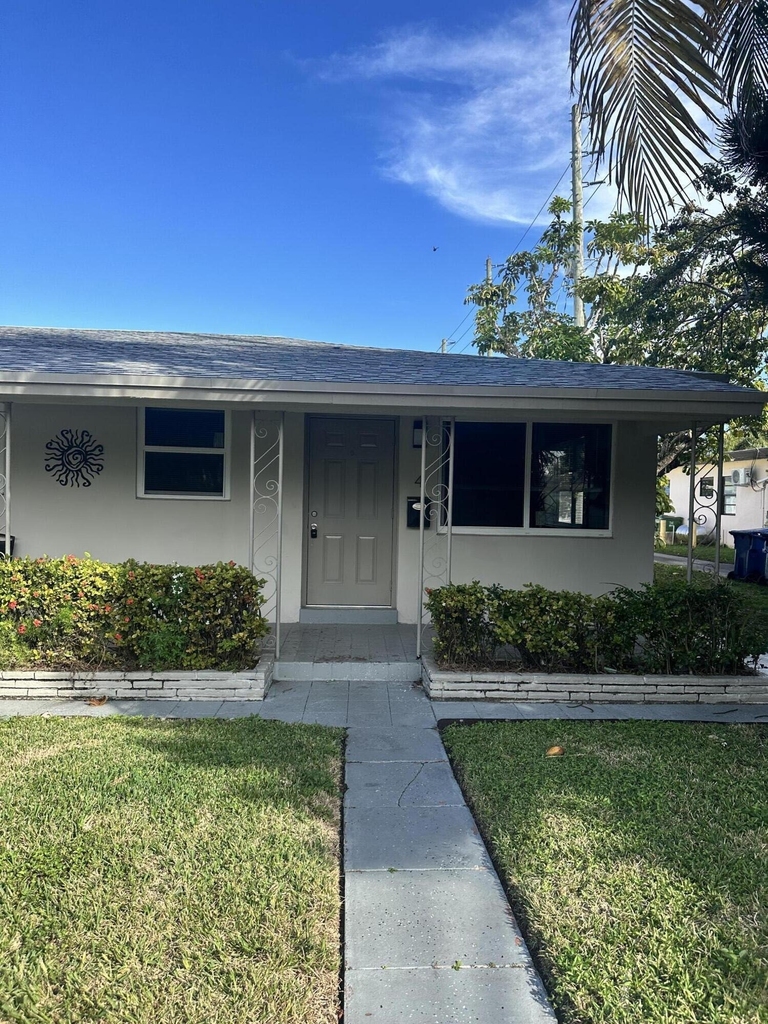 800 Moffett Street - Photo 0