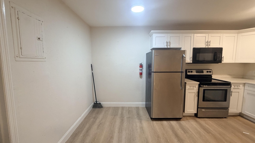 800 Moffett Street - Photo 5