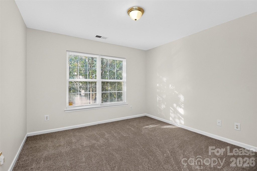 3003 Moonstone Lane - Photo 9