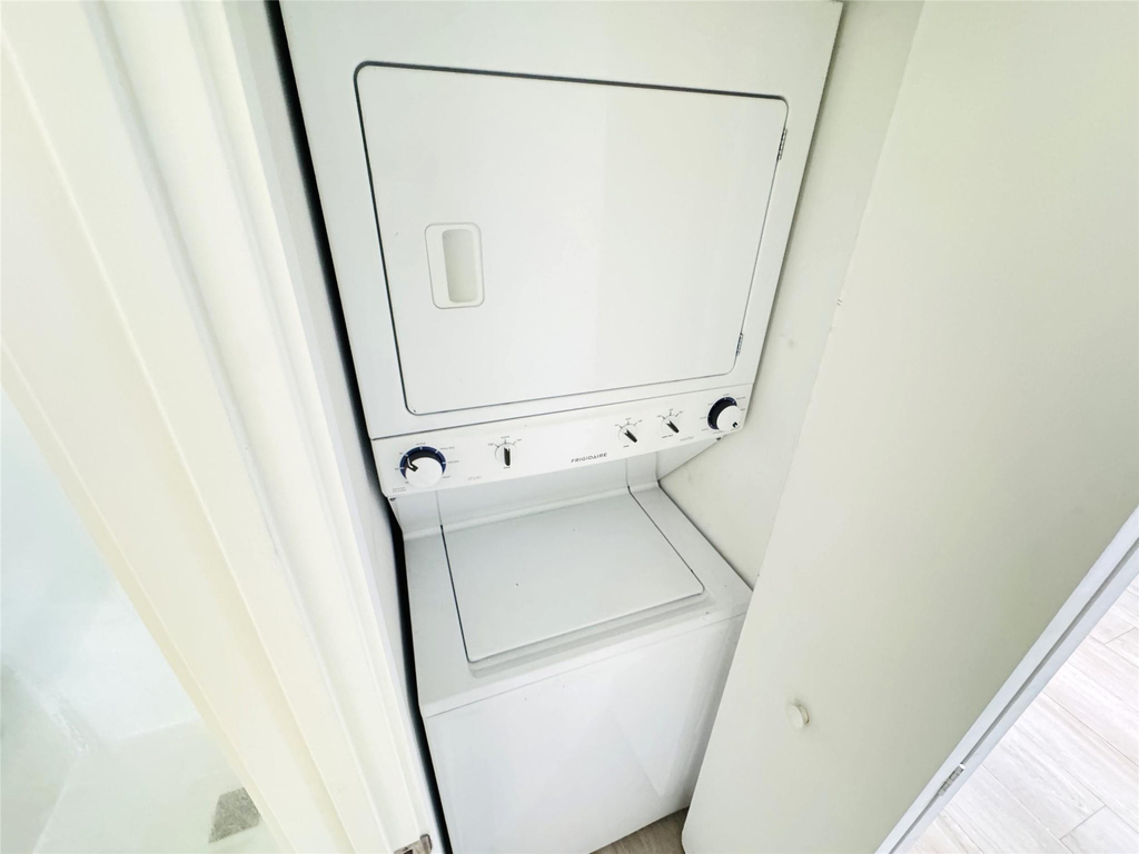 55 Sw 9th Street - Photo 7