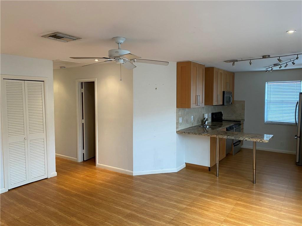713 Se 18th Street - Photo 2