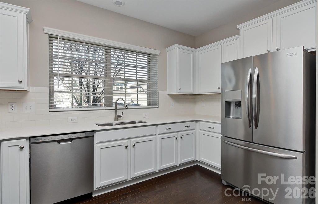 1036 Easley Street - Photo 8