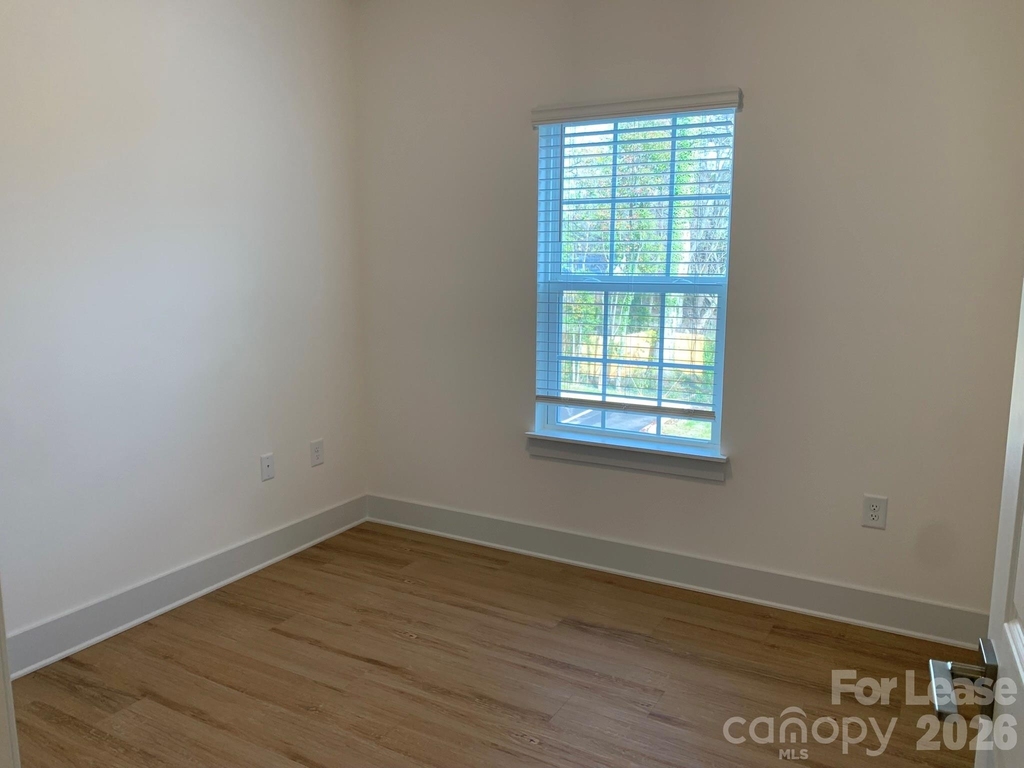 3515 Markland Drive - Photo 7