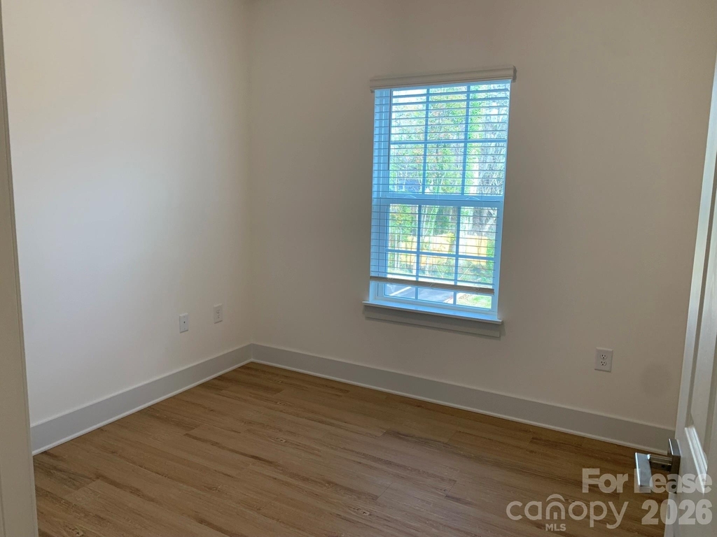 3515 Markland Drive - Photo 8