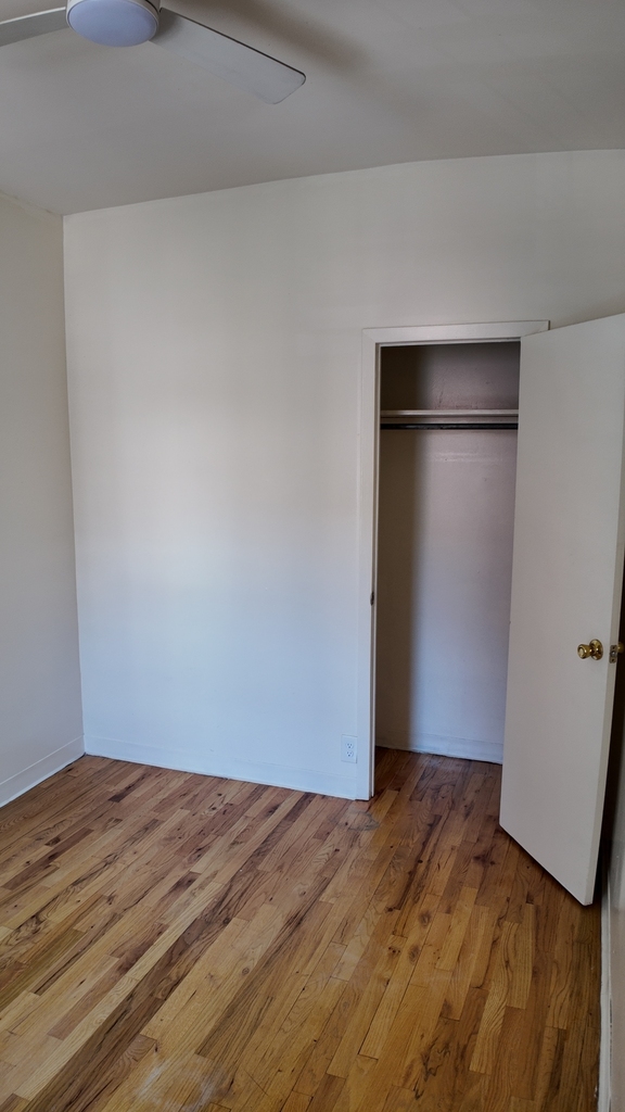 East 14th Street - Photo 6