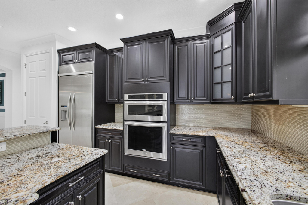 195 Tresana Boulevard - Photo 16