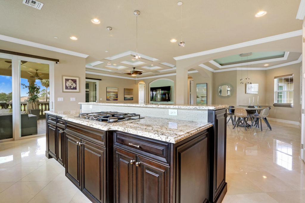 195 Tresana Boulevard - Photo 2