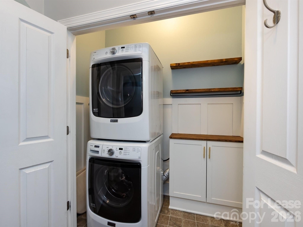 1937 Lela Avenue - Photo 12
