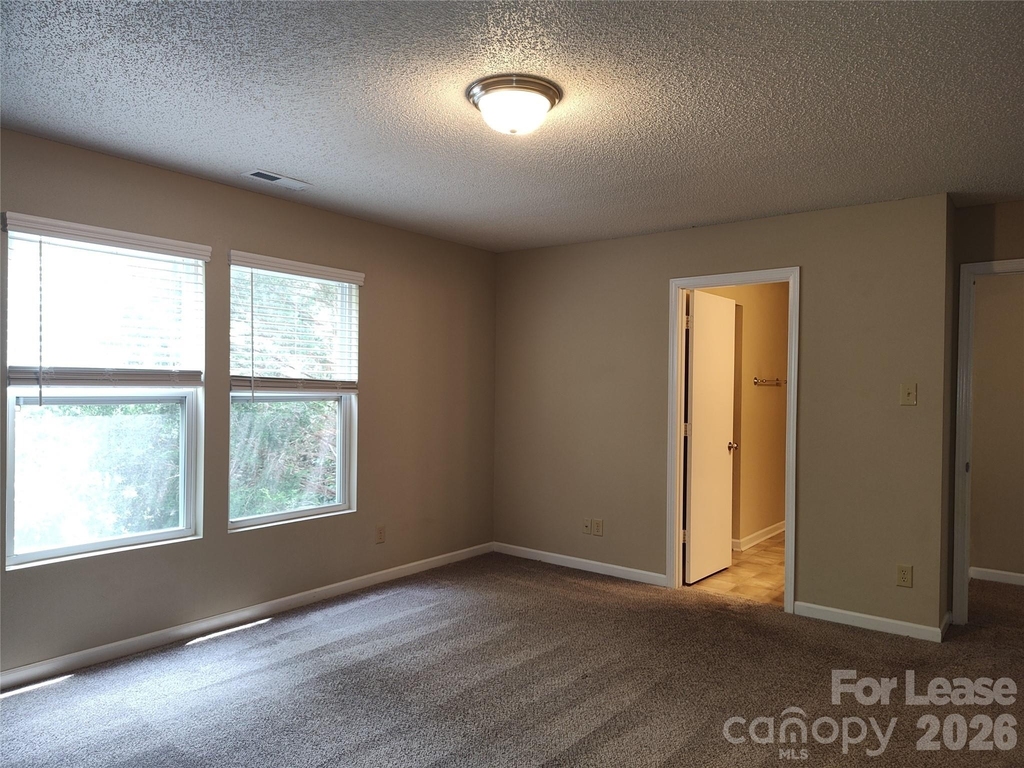 2038 Dunsmore Lane - Photo 15