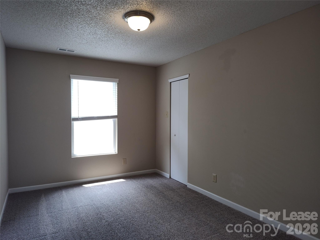 2038 Dunsmore Lane - Photo 18