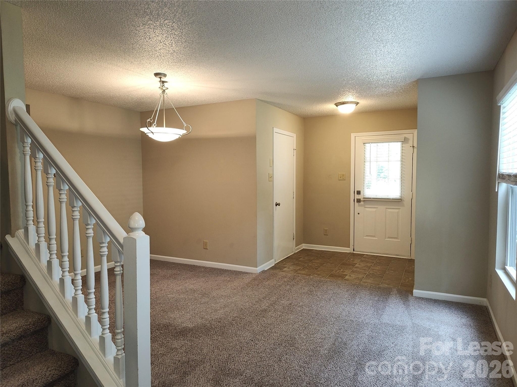 2038 Dunsmore Lane - Photo 8