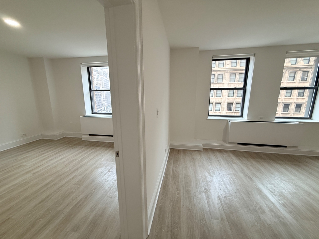 West 34th Street - Photo 5