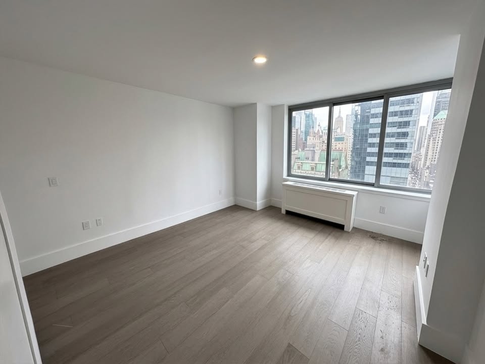 West 47th Street - Photo 15