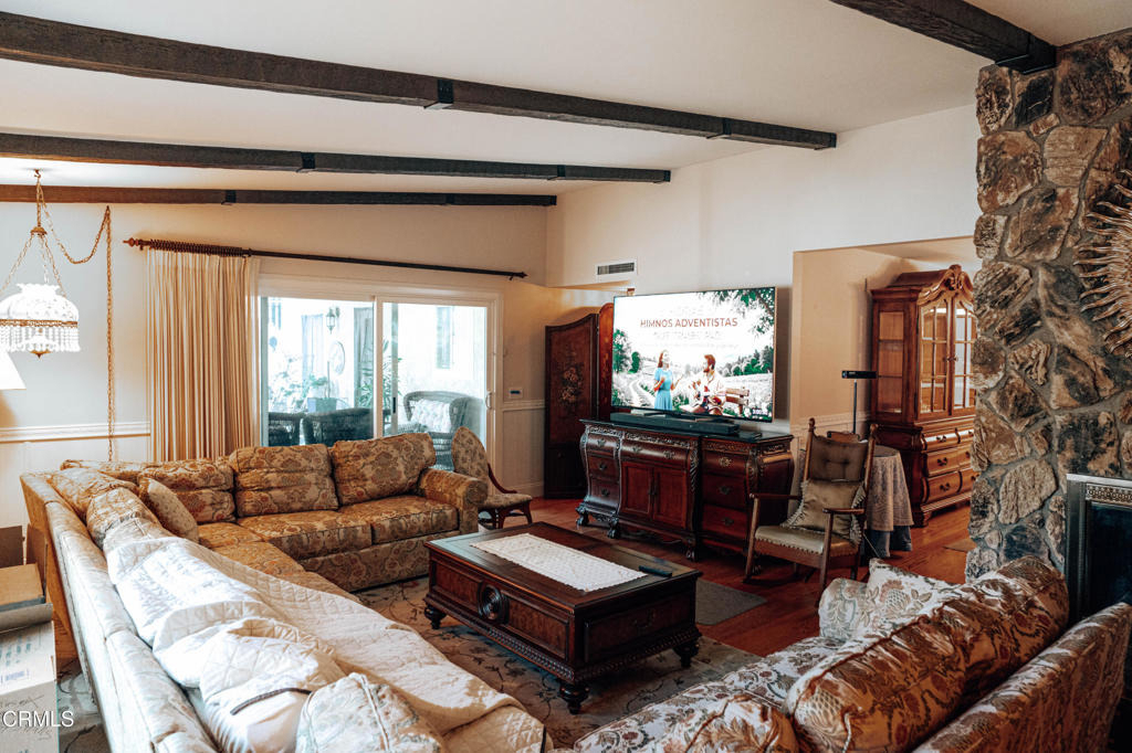 10872 Kings Road - Photo 6