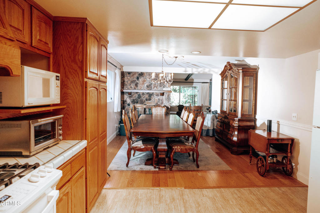 10872 Kings Road - Photo 5