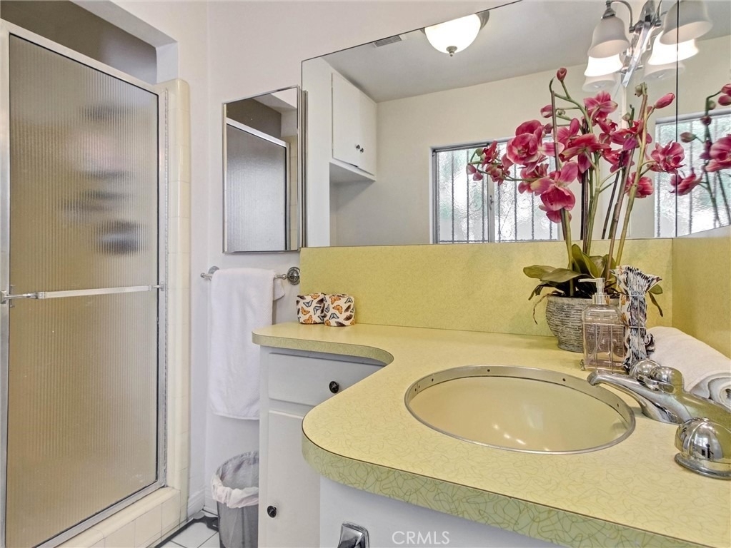 4268 Troost Avenue - Photo 14