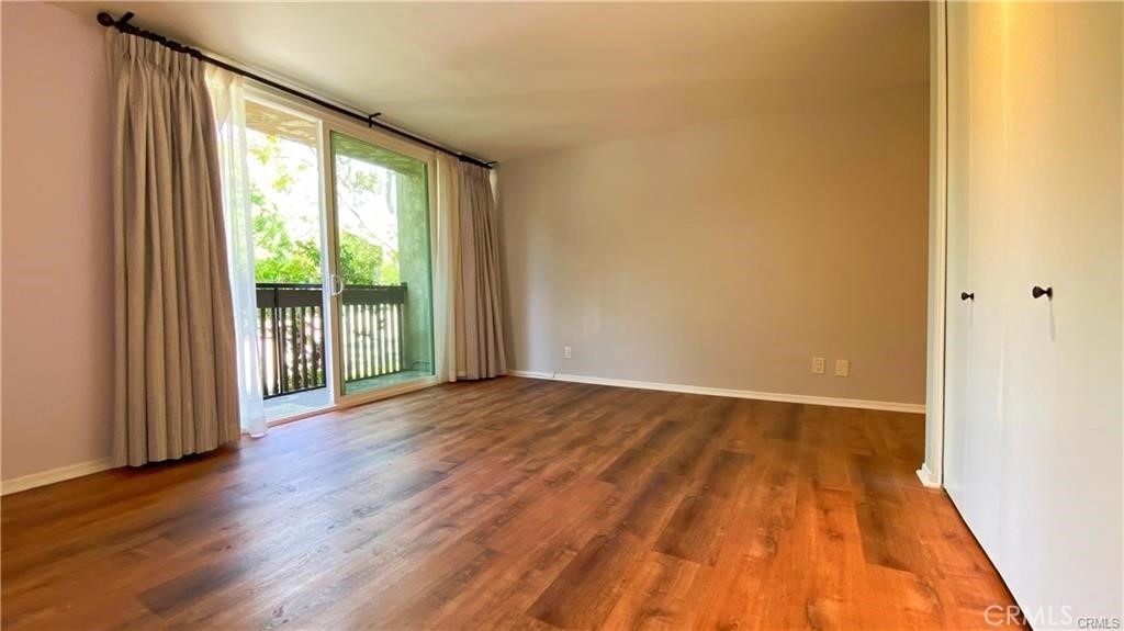5901 Canterbury Drive - Photo 5