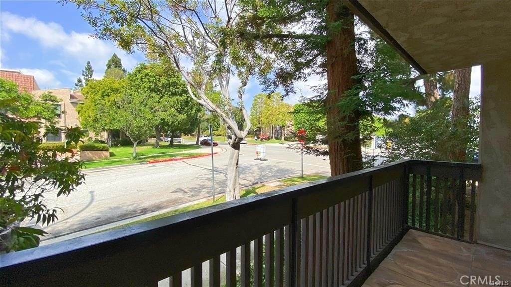 5901 Canterbury Drive - Photo 12