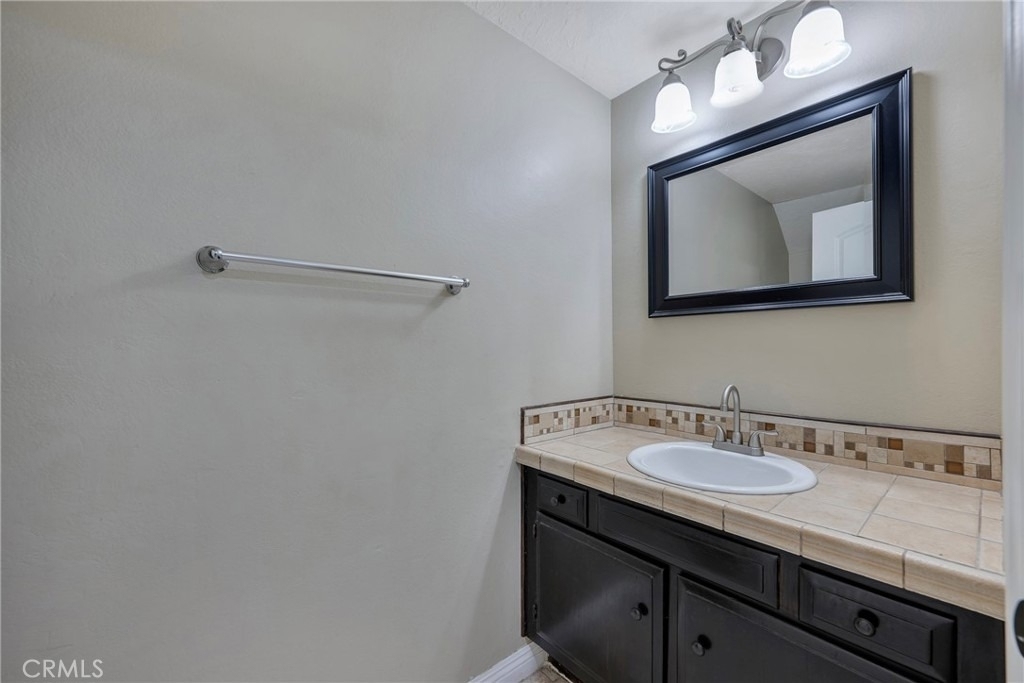 343 E Chapman Avenue - Photo 11