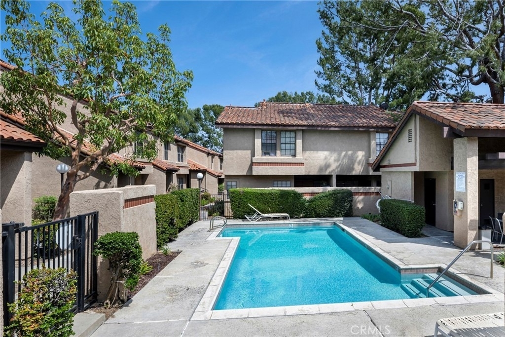 343 E Chapman Avenue - Photo 28