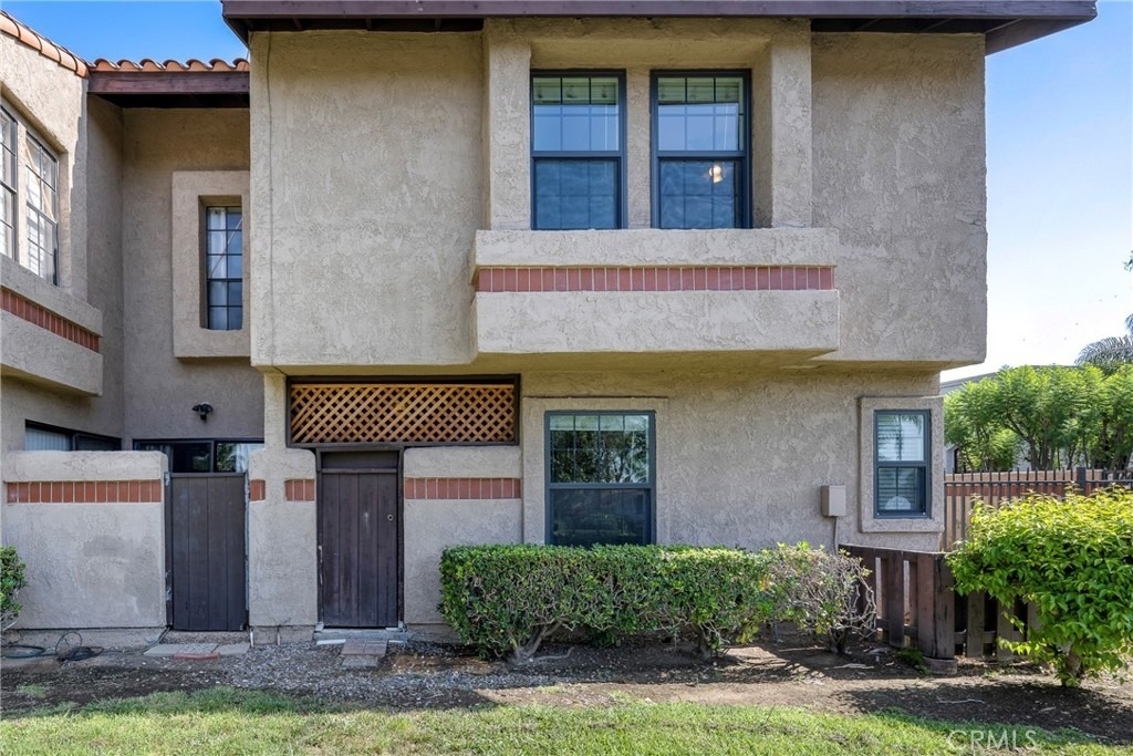 343 E Chapman Avenue - Photo 33