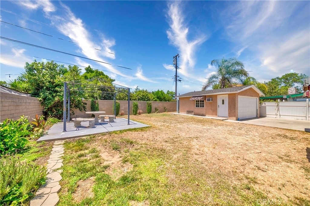 14621 Dalmatian Avenue - Photo 44