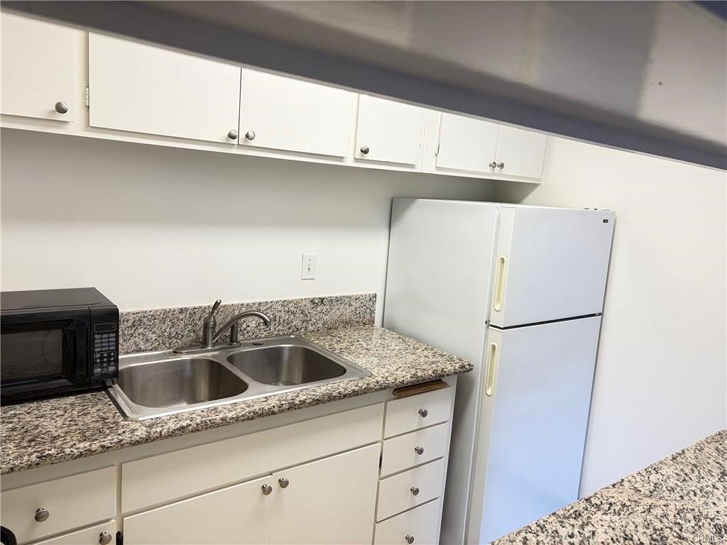 5585 E Pacific Coast Highway - Photo 17