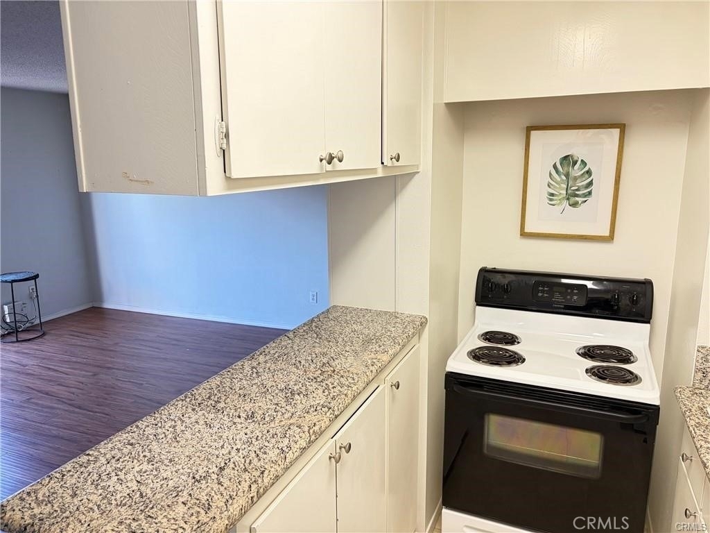 5585 E Pacific Coast Highway - Photo 16