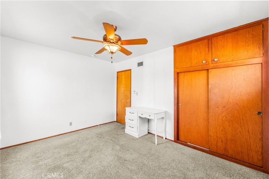 454 N Shattuck Place - Photo 16