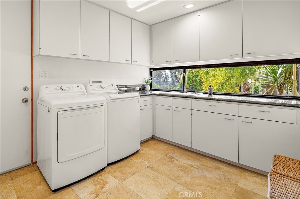 3028 Overhill Drive - Photo 31