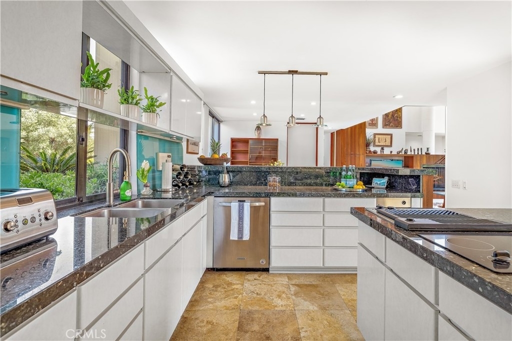 3028 Overhill Drive - Photo 9