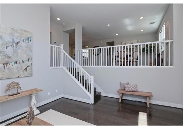 401 Derby Avenue - Photo 3