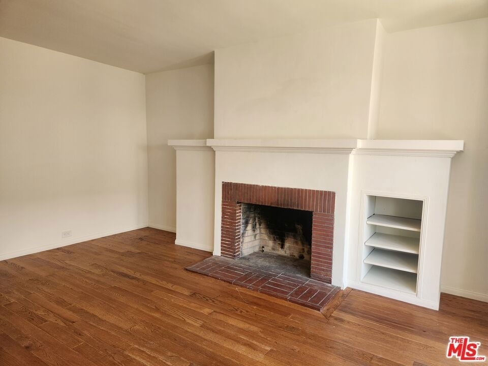 1234 1/2 Gordon Street - Photo 0