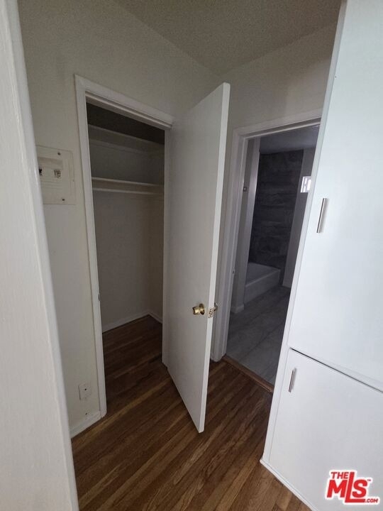 7621 Hampton Avenue - Photo 10