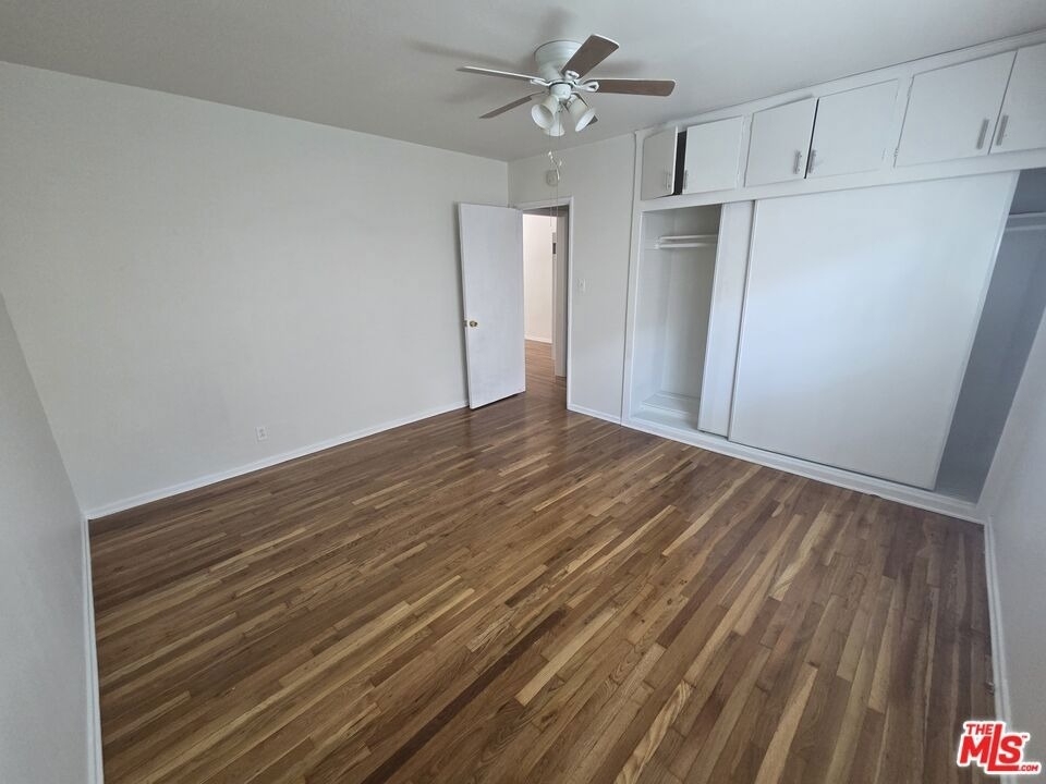 7621 Hampton Avenue - Photo 11