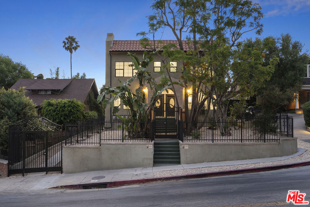 1305 Lucile Avenue - Photo 0