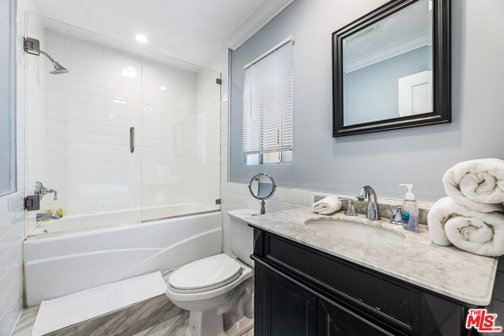 5215 Balboa - Photo 3