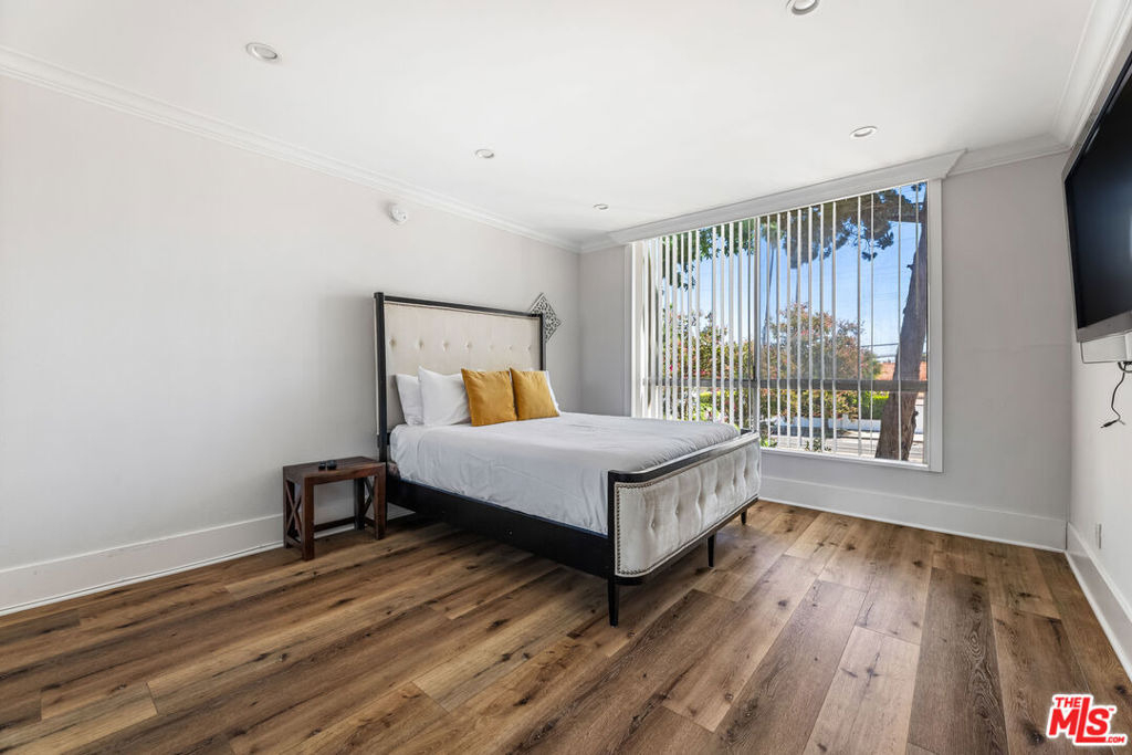 5215 Balboa - Photo 8