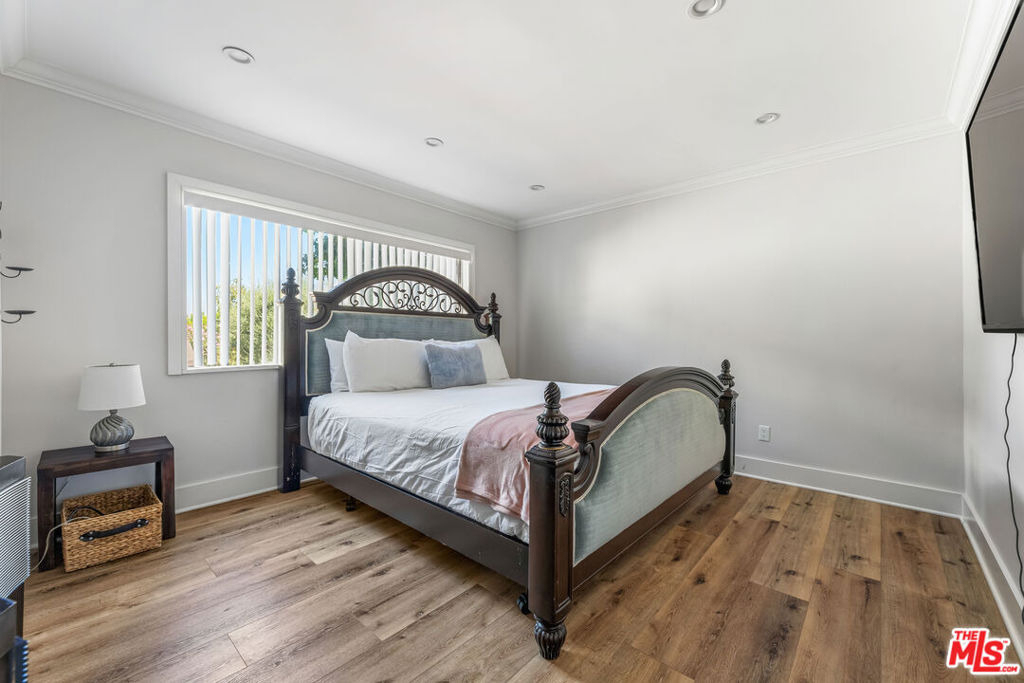 5215 Balboa - Photo 7