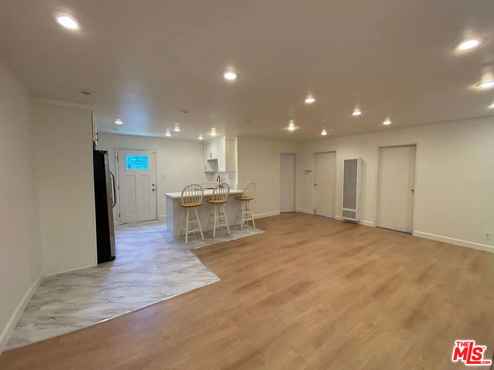 837 Sunset Avenue - Photo 8