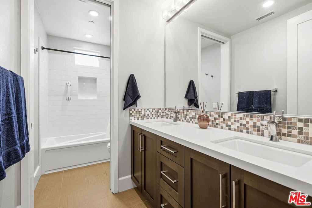 12775 Bluff Creek Drive - Photo 23