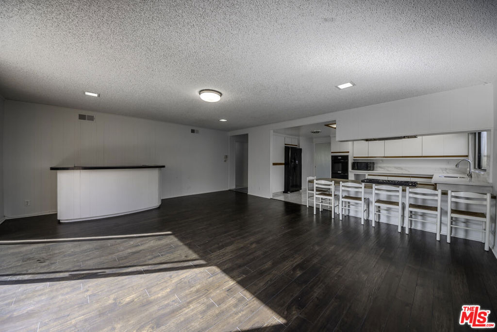 2106 W 166th Street - Photo 15
